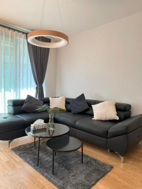 Apartment with Garage & Terrace